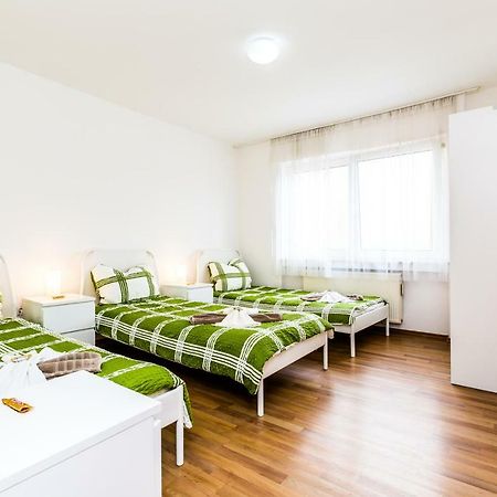 Workers Apartment Am Wiener Platz Cologne Exterior photo