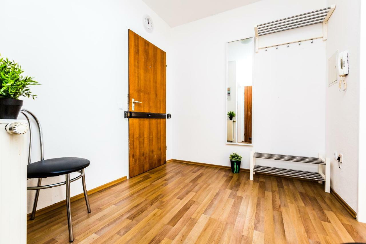 Workers Apartment Am Wiener Platz Cologne Exterior photo
